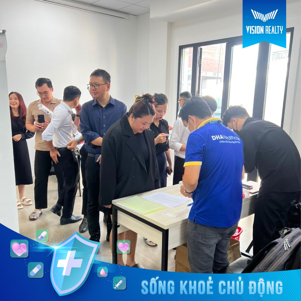 Vision Realty To Chuc Kham Suc Khoa Cho Cbnv Cong Ty_6