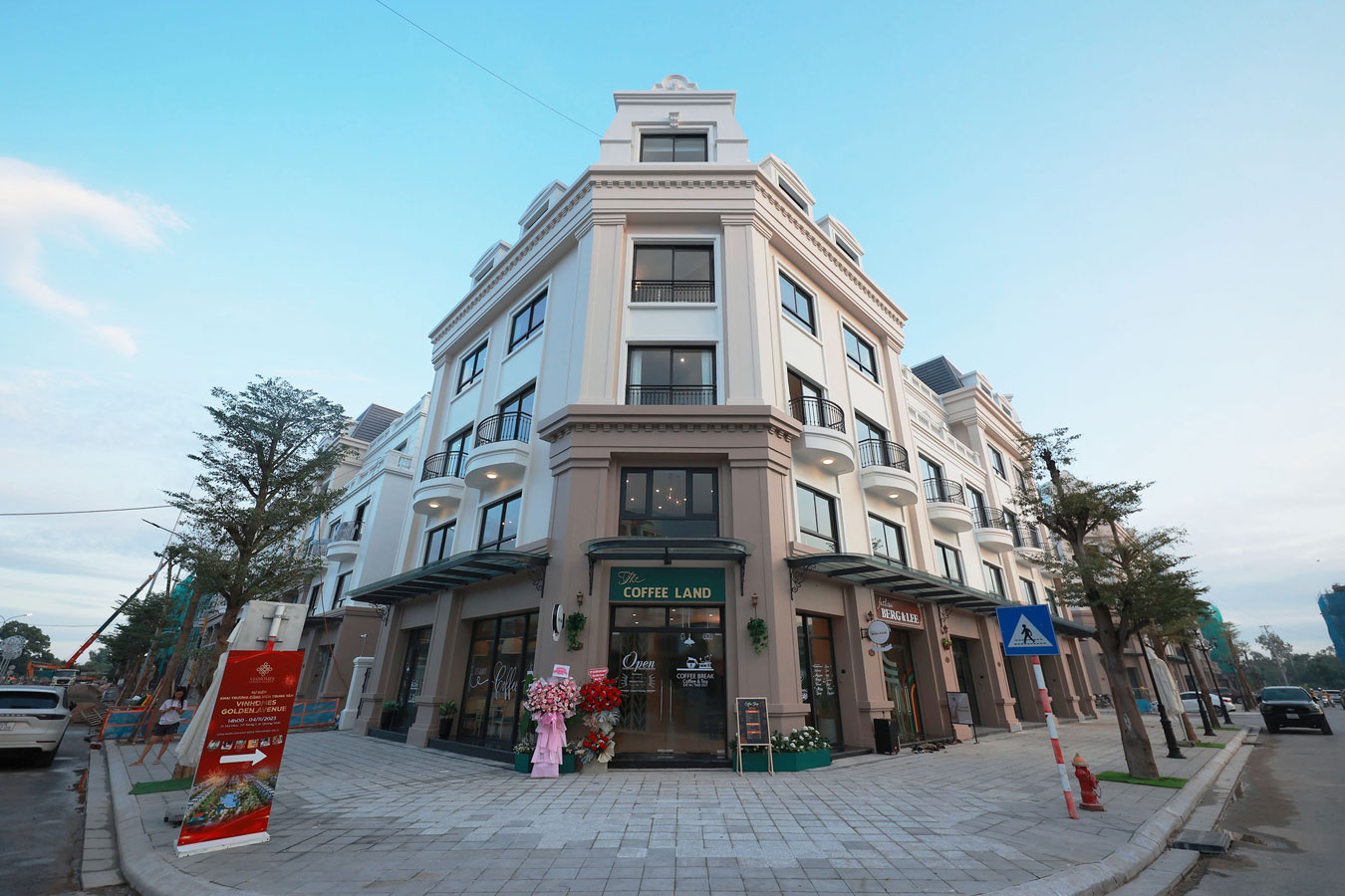 Anh Thuc Te Vinhomes Mong Cai