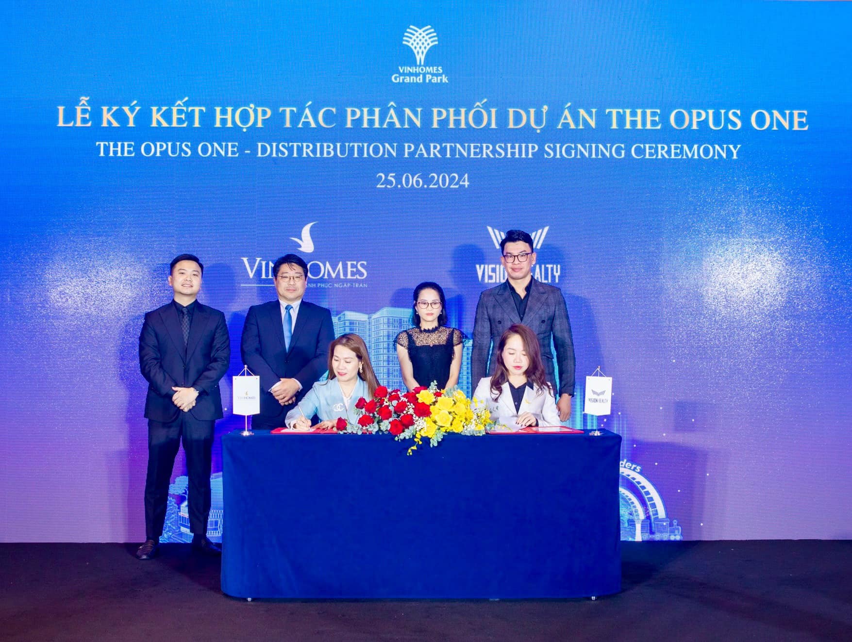 VSR Kí Kết Opus On